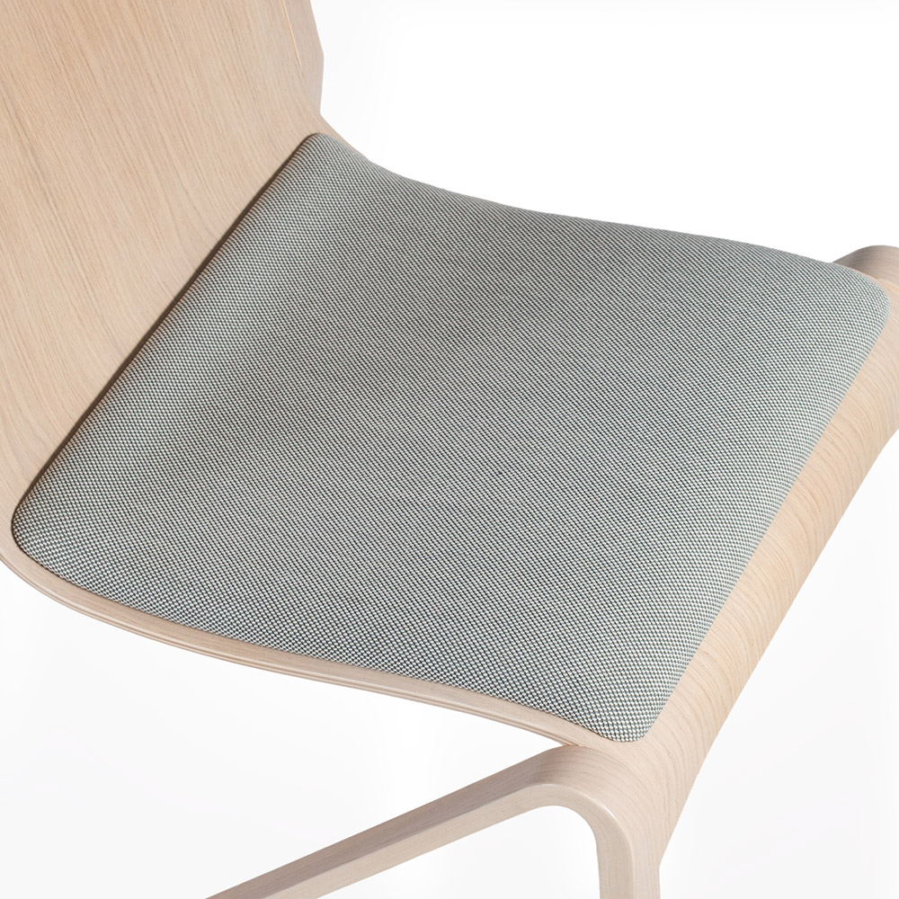 845-SP<br>Riga Stackable<br>Upholstered Seat Pad for Riga Stackable Chair